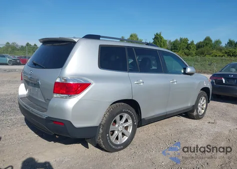 2012 Toyota Highlander Se V6 z USA, uszkodzony, nr VIN 5TDBK3EH3CS136059